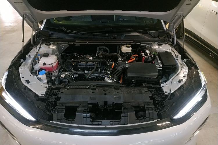 Used Geely Galaxy 8 2025 130km EM-i Flagship Edition Engine Bay