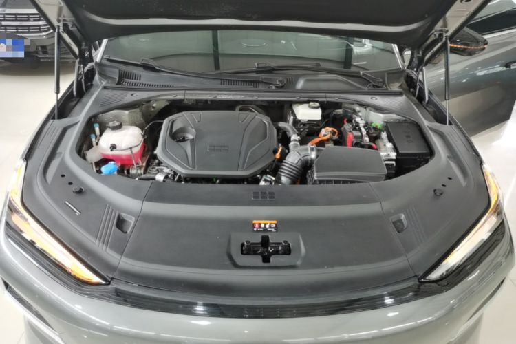 Used Geely Galaxy 8 2025 130km EM-i Flagship Edition Engine Bay