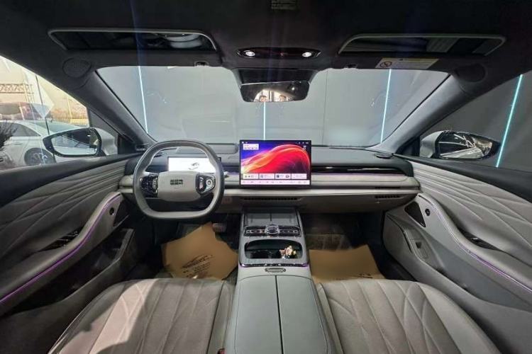 Used Geely Galaxy 8 2025 130km EM-P Starship Edition Exterior 11