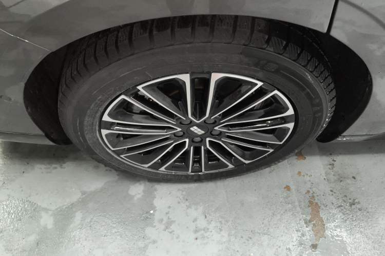 Used Geely Galaxy 8 2025 130km EM-i Prestige Edition Exterior 3