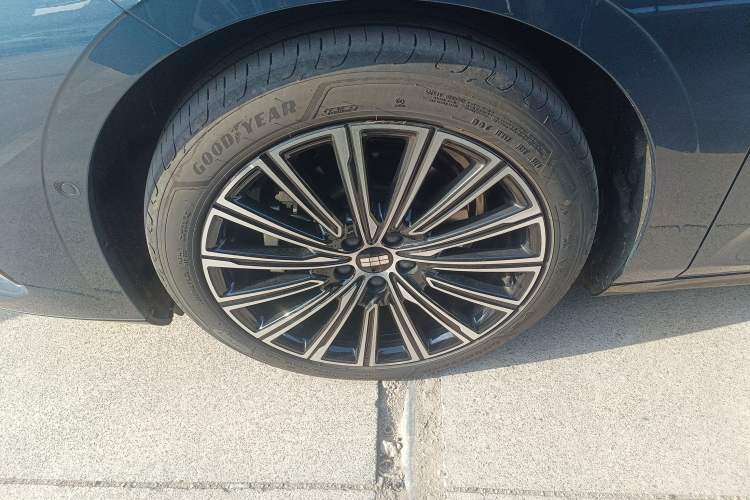 Used Geely Galaxy 8 2025 130km EM-P Starship Edition Exterior 4