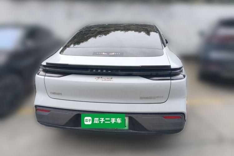 Used Geely Galaxy 8 2025 130km EM-i Flagship Edition Exterior 4