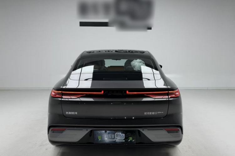Used Geely Galaxy 8 2025 130km EM-i Deluxe Edition Exterior 4