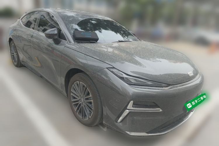 Used Geely Galaxy 8 2025 130km EM-i Deluxe Edition Front Right 45 Deg