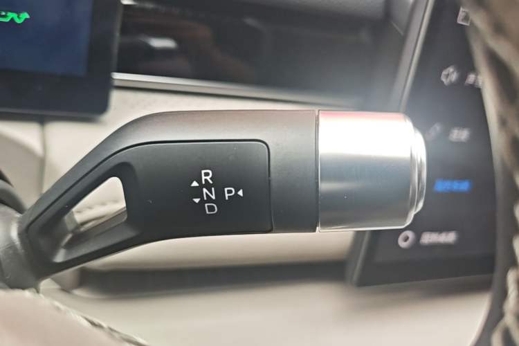 Used Geely Galaxy 8 2025 130km EM-i Deluxe Edition Gear Lever