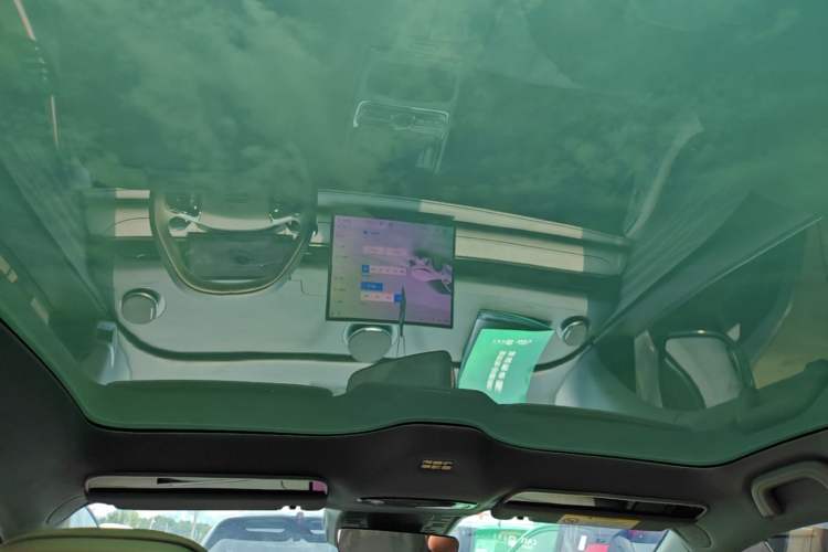 Used Geely Galaxy 8 2025 130km EM-i Prestige Edition Headliner