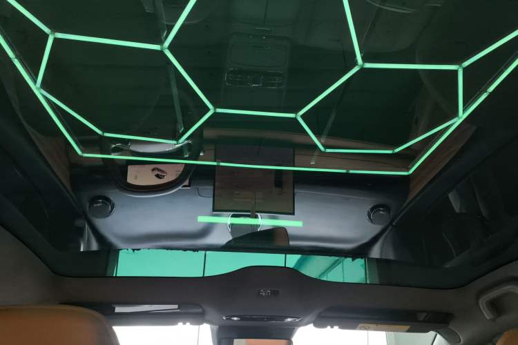Used Geely Galaxy 8 2025 130km EM-i Prestige Edition Headliner