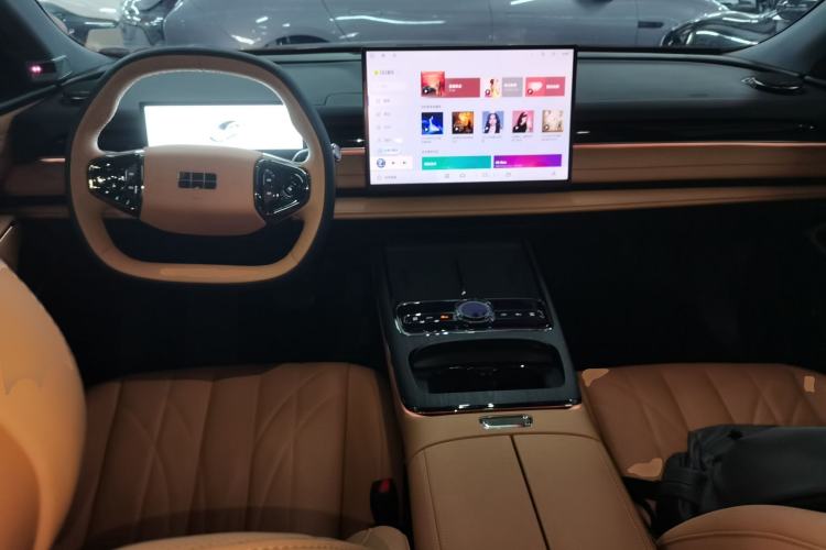 Used Geely Galaxy 8 2025 130km EM-i Prestige Edition Interior 2