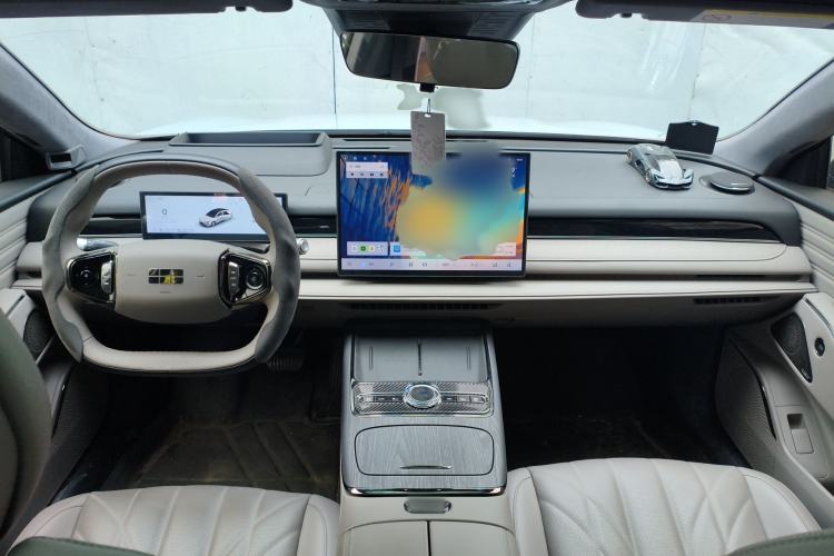 Used Geely Galaxy 8 2025 130km EM-i Flagship Edition Interior 2