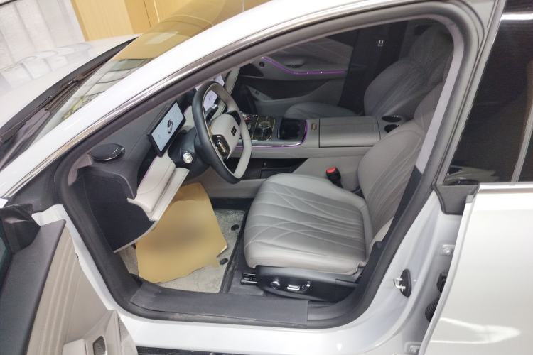 Used Geely Galaxy 8 2025 130km EM-P Starship Edition Interior 3