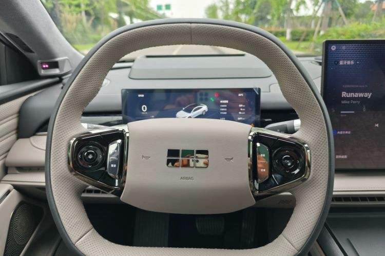 Used Geely Galaxy 8 2025 130km EM-i Flagship Edition Interior 6