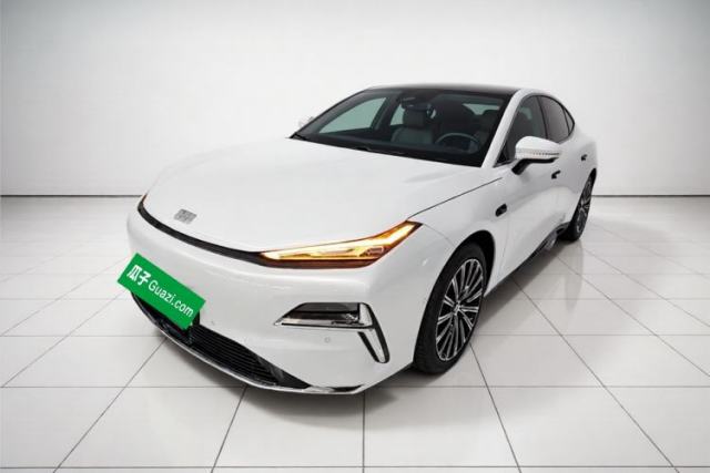 Used Geely Galaxy 8 2025 130km EM-P Starship Edition