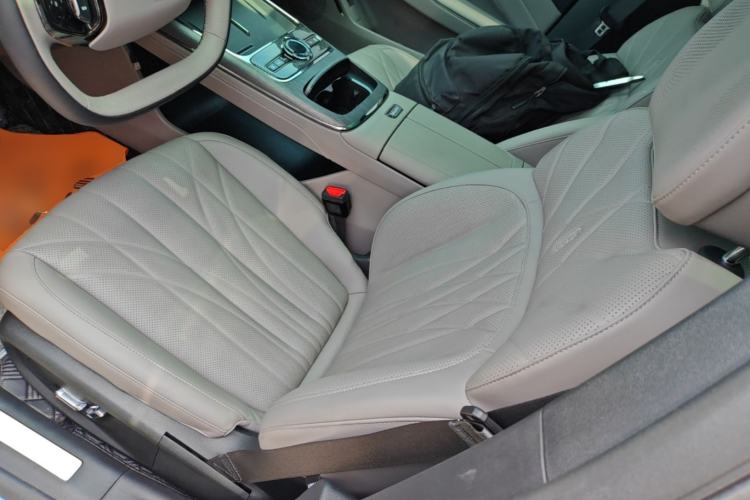 Used Geely Galaxy 8 2025 130km EM-i Prestige Edition Left Front Seat