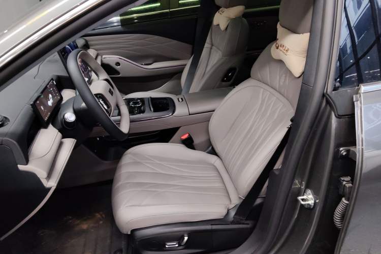 Used Geely Galaxy 8 2025 130km EM-i Deluxe Edition Left Front Seat