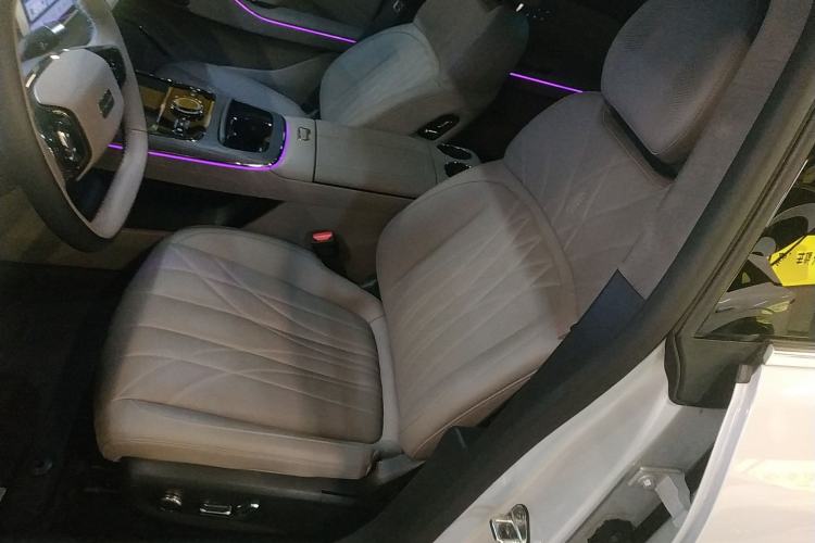 Used Geely Galaxy 8 2025 130km EM-i Flagship Edition Left Front Seat