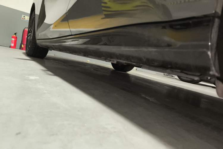 Used Geely Galaxy 8 2025 130km EM-i Prestige Edition Left Side Sill