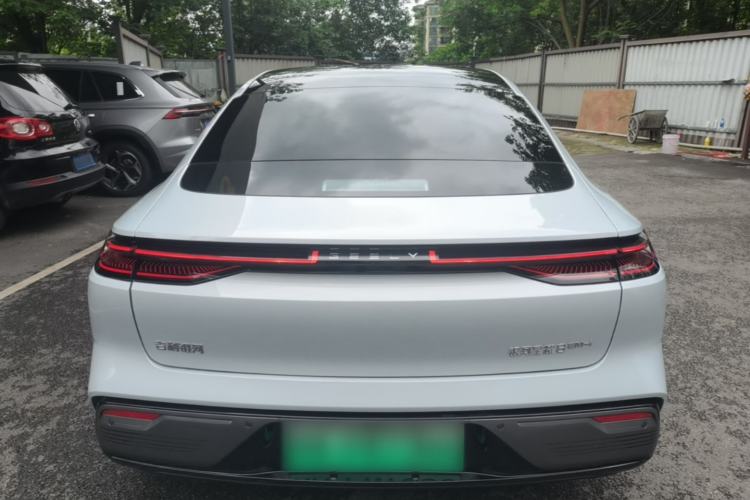 Used Geely Galaxy 8 2025 130km EM-i Flagship Edition Rear