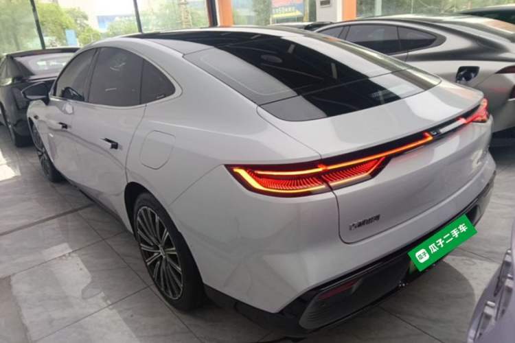 Used Geely Galaxy 8 2025 130km EM-P Exploration Edition Rear Left 45 Deg