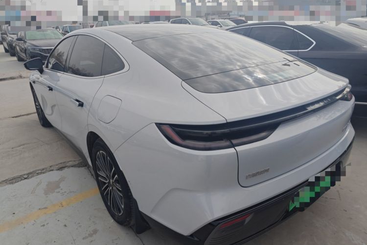 Used Geely Galaxy 8 2025 130km EM-i Prestige Edition Rear Left 45 Deg