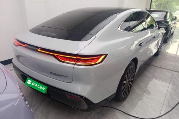 Used Geely Galaxy 8 2025 130km EM-P Exploration Edition Rear Right 45 Deg