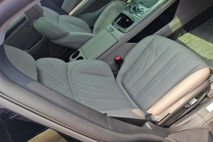 Used Geely Galaxy 8 2025 130km EM-i Prestige Edition Right Front Seat