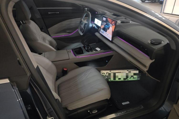 Used Geely Galaxy 8 2025 130km EM-P Starship Edition Right Front Seat