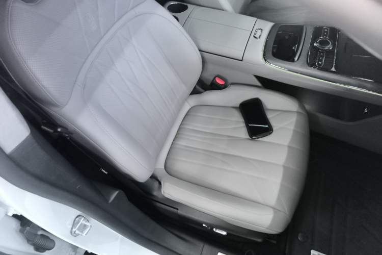 Used Geely Galaxy 8 2025 130km EM-P Starship Edition Right Front Seat