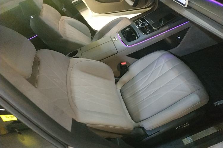 Used Geely Galaxy 8 2025 130km EM-i Flagship Edition Right Front Seat