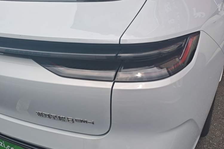 Used Geely Galaxy 8 2025 130km EM-i Deluxe Edition Right Rear Taillight