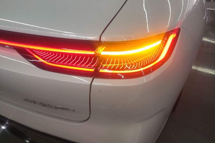 Used Geely Galaxy 8 2025 130km EM-i Deluxe Edition Right Rear Taillight