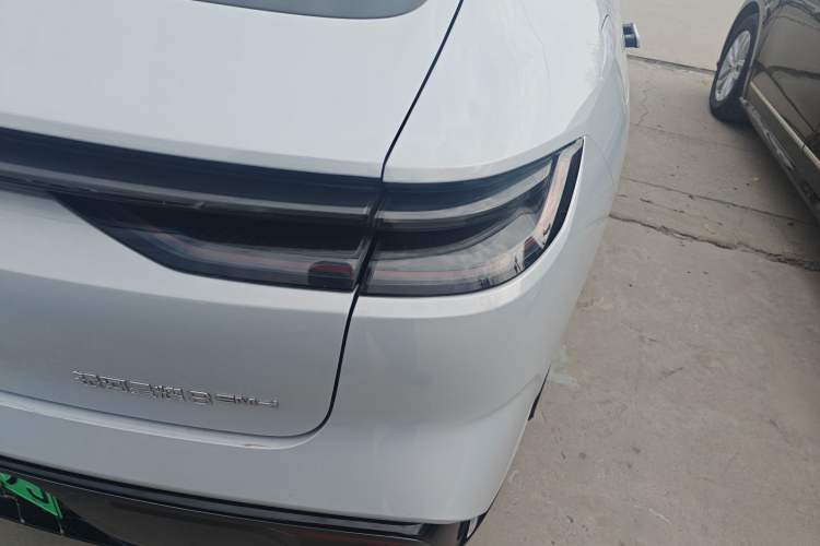 Used Geely Galaxy 8 2025 130km EM-i Prestige Edition Right Rear Taillight
