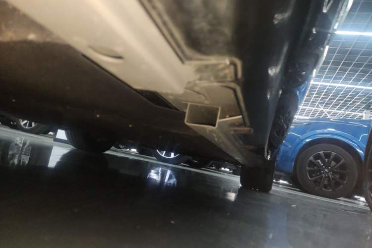 Used Geely Galaxy 8 2025 130km EM-i Deluxe Edition Right Side Sill