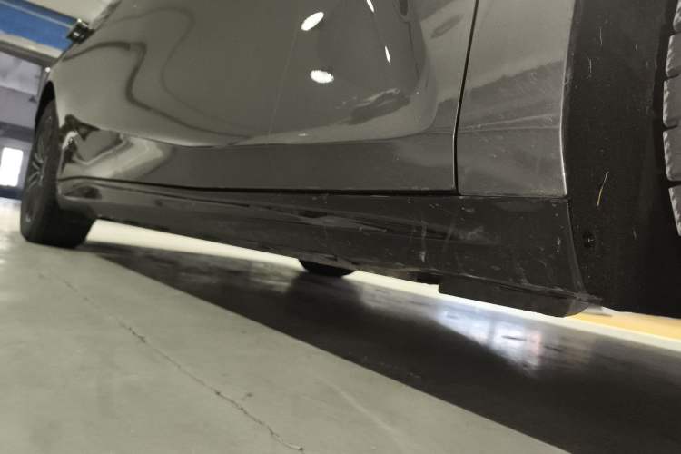 Used Geely Galaxy 8 2025 130km EM-i Prestige Edition Right Side Sill