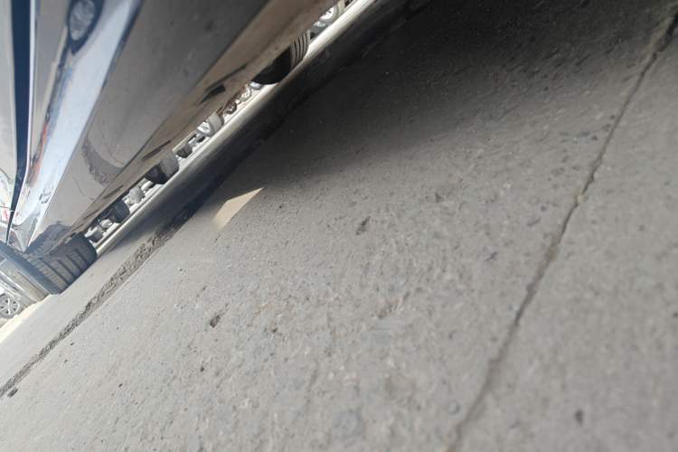Used Geely Galaxy 8 2025 130km EM-i Prestige Edition Right Side Sill