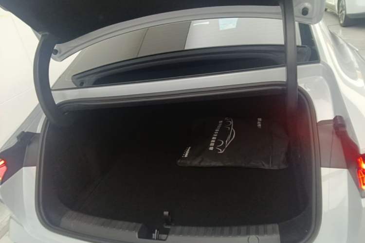 Used Geely Galaxy 8 2025 130km EM-P Exploration Edition Trunk