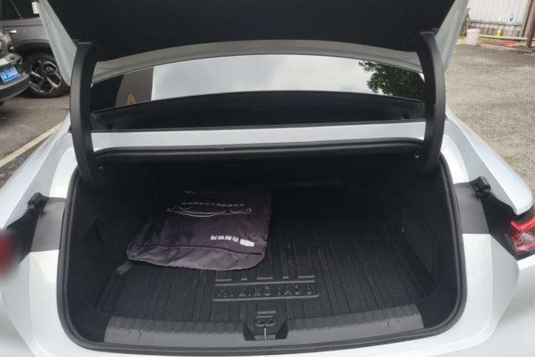 Used Geely Galaxy 8 2025 130km EM-i Flagship Edition Trunk