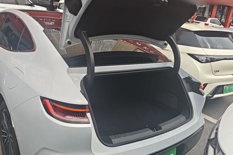 Used Geely Galaxy 8 2025 130km EM-i Deluxe Edition Trunk