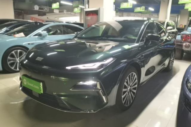 Used Geely Galaxy 8 2025 130km EM-i Flagship Edition