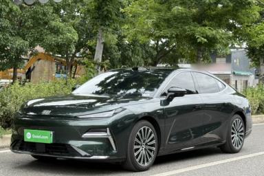 Used Geely Galaxy 8 2025 130km EM-P Starship Edition
