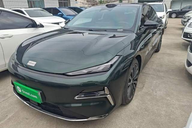Used Geely Galaxy 8 2025 130km EM-P Starship Edition