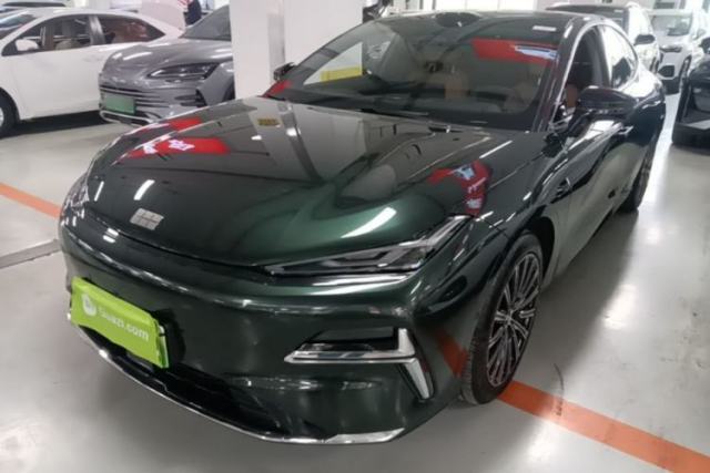 Used Geely Galaxy 8 2025 130km EM-P Starship Edition