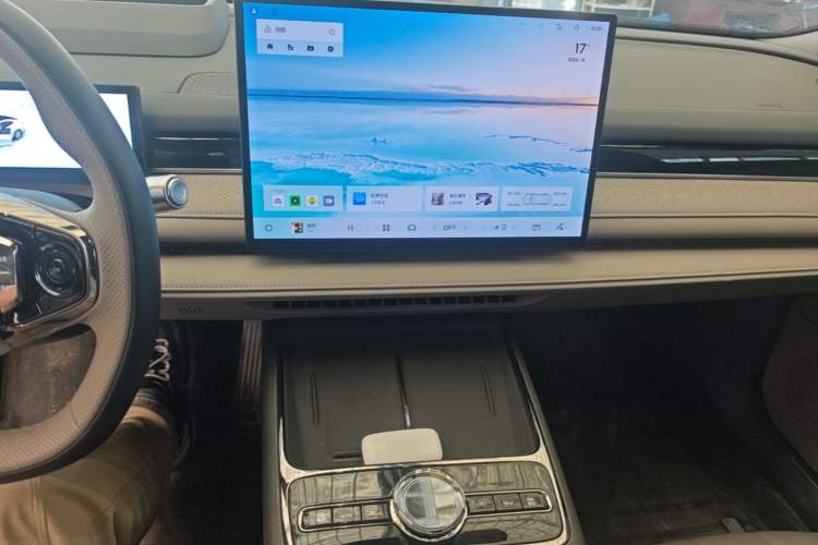 Used Geely Galaxy 8 2025 130km EM-P Starship Edition Audio And AC Panel