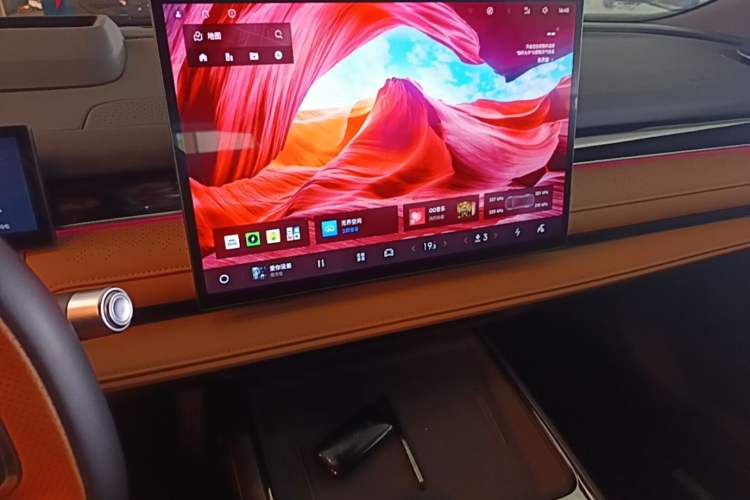 Used Geely Galaxy 8 2025 130km EM-P Starship Edition Audio And AC Panel