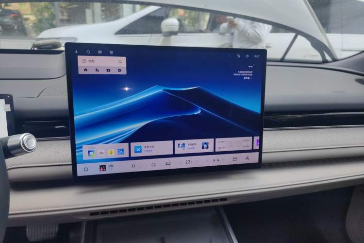 Used Geely Galaxy 8 2025 130km EM-P Starship Edition Audio And AC Panel