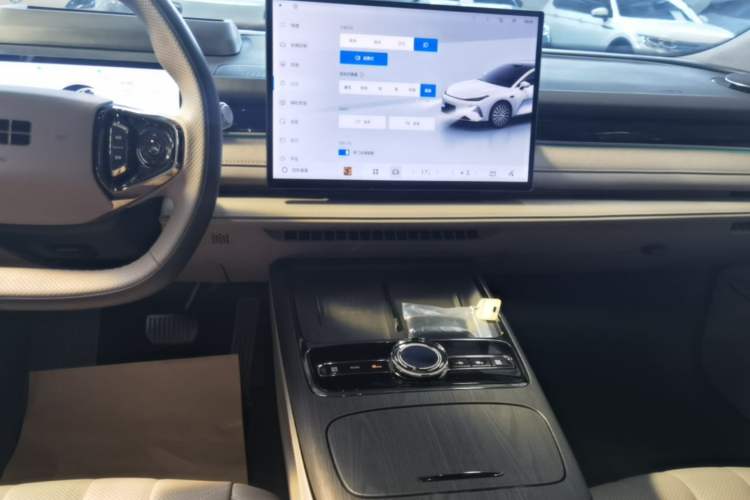 Used Geely Galaxy 8 2025 130km EM-P Starship Edition Audio And AC Panel