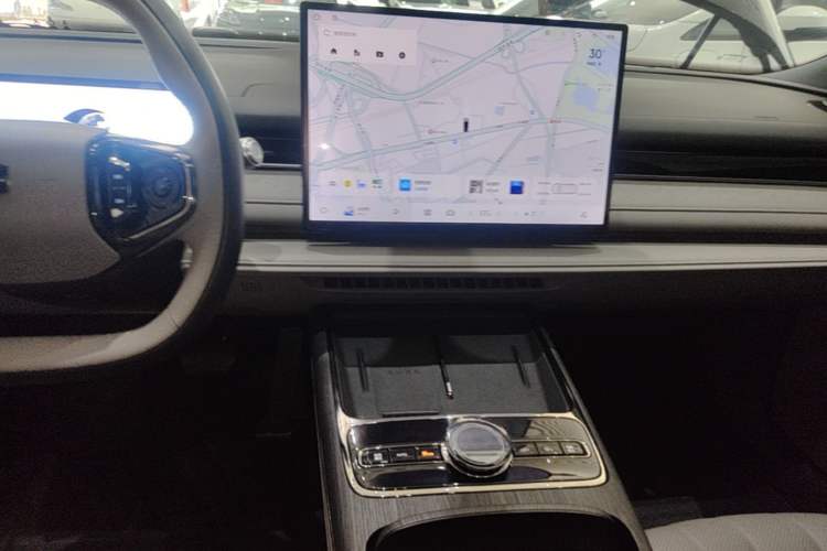 Used Geely Galaxy 8 2025 130km EM-i Deluxe Edition Audio And AC Panel