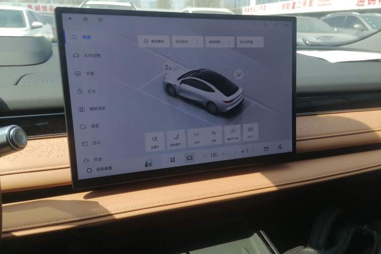 Used Geely Galaxy 8 2025 130km EM-P Starship Edition