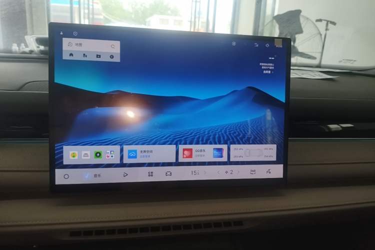 Used Geely Galaxy 8 2025 130km EM-i Deluxe Edition Audio And AC Panel
