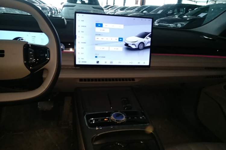 Used Geely Galaxy 8 2025 130km EM-P Starship Edition Audio And AC Panel