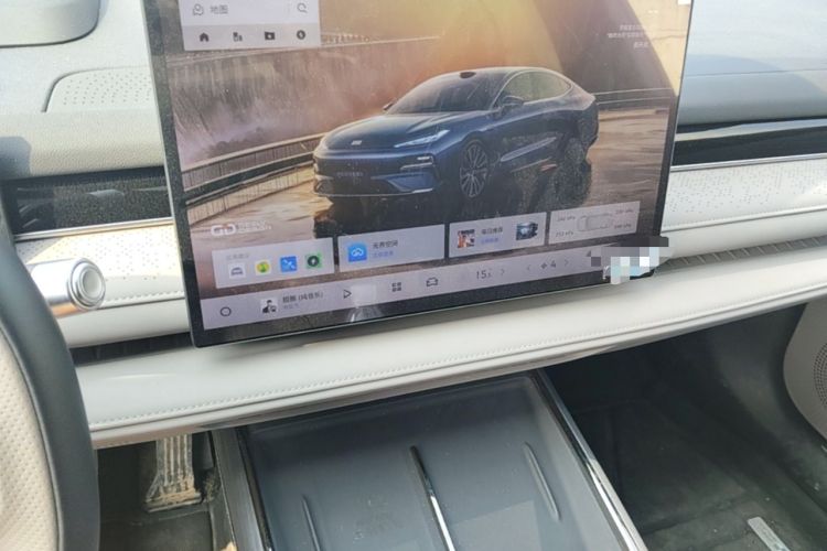 Used Geely Galaxy 8 2025 130km EM-P Starship Edition Audio And AC Panel